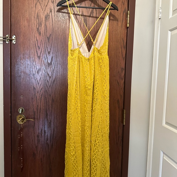 Bright yellow womens lace dress iwth criss cross strap detailing size S/M - Picture 2 of 4